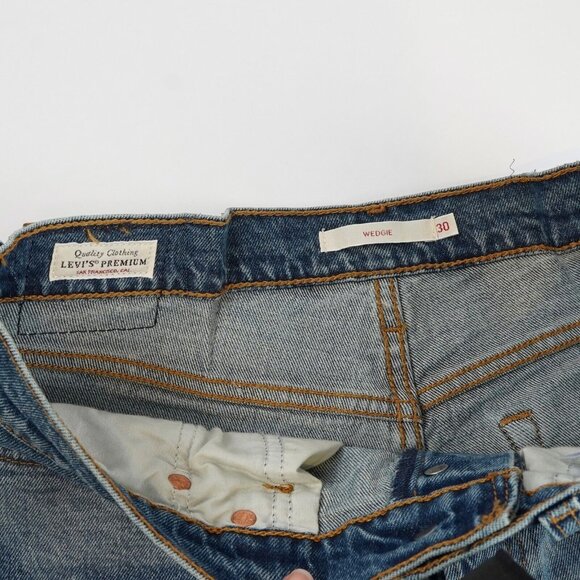Levi's Wedgie Mid Length Cutoff Shorts - Size 30 - NWT - Picture 3 of 8
